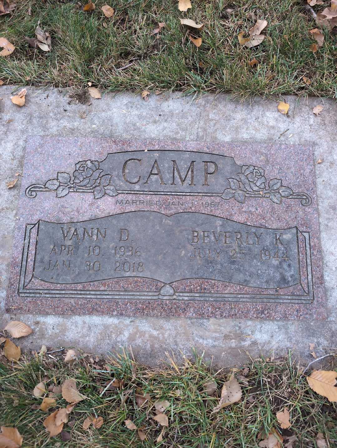 Vann Dorne Camp's grave. Photo 3