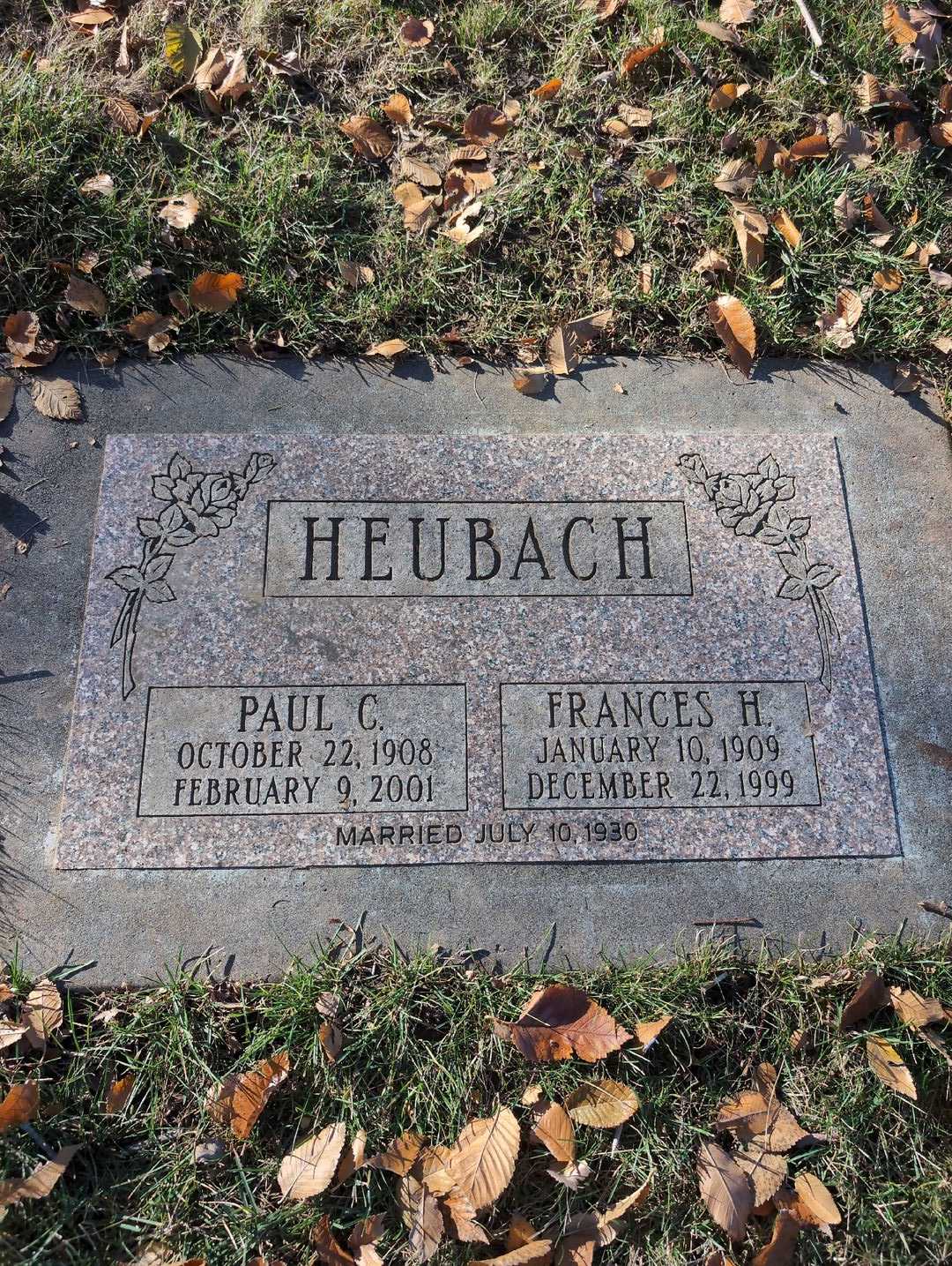 Paul C. Heubach's grave. Photo 3