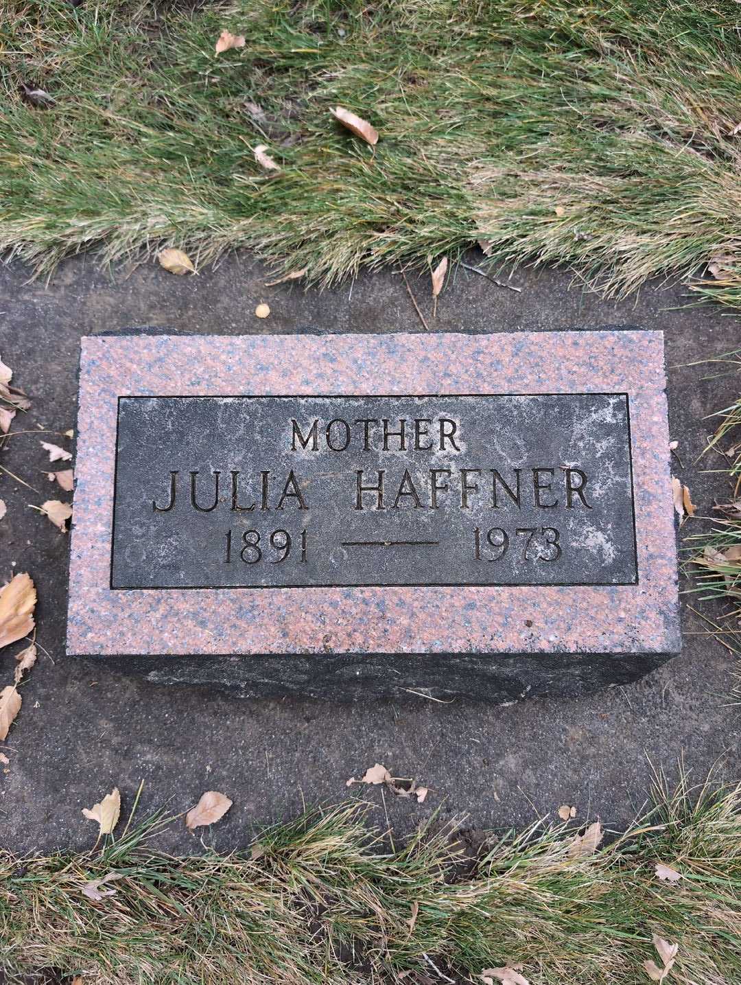 Julia Haffner's grave. Photo 3