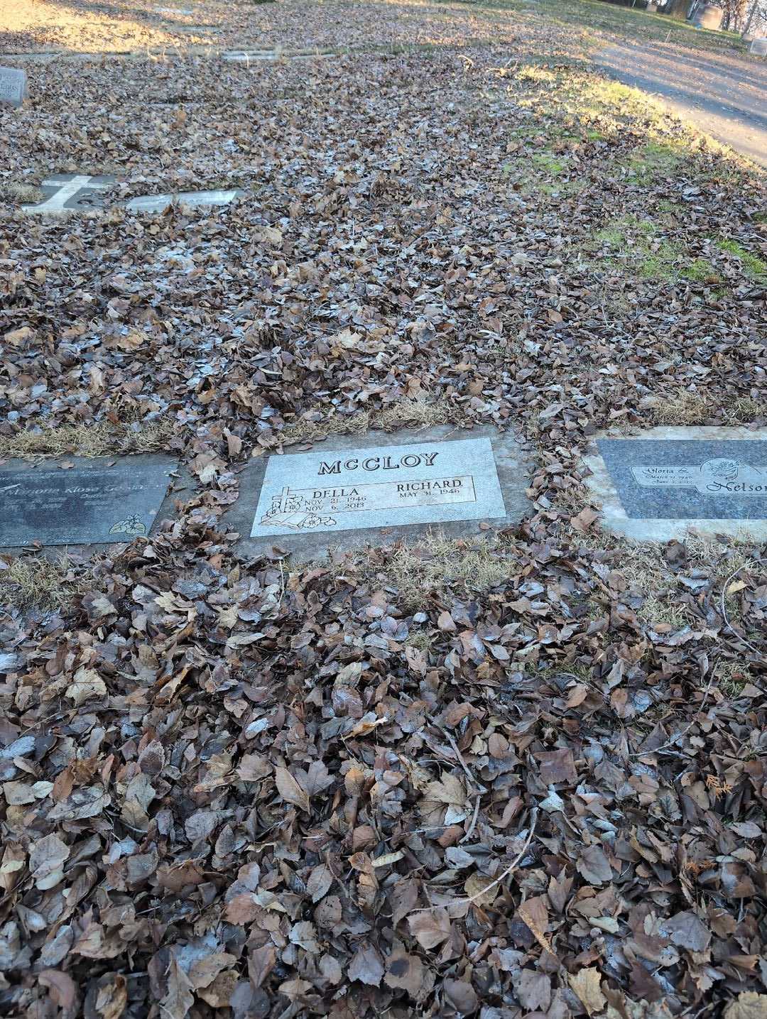 Jeannie Della McCloy's grave. Photo 2