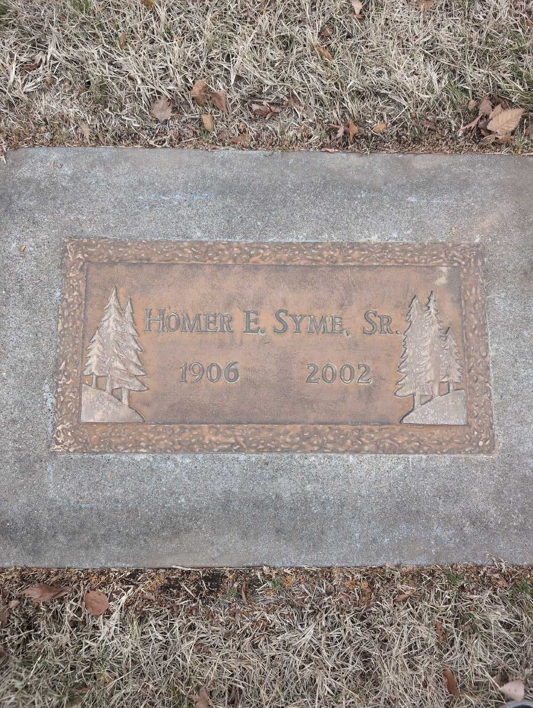 Homer E. Syme Senior's grave. Photo 3