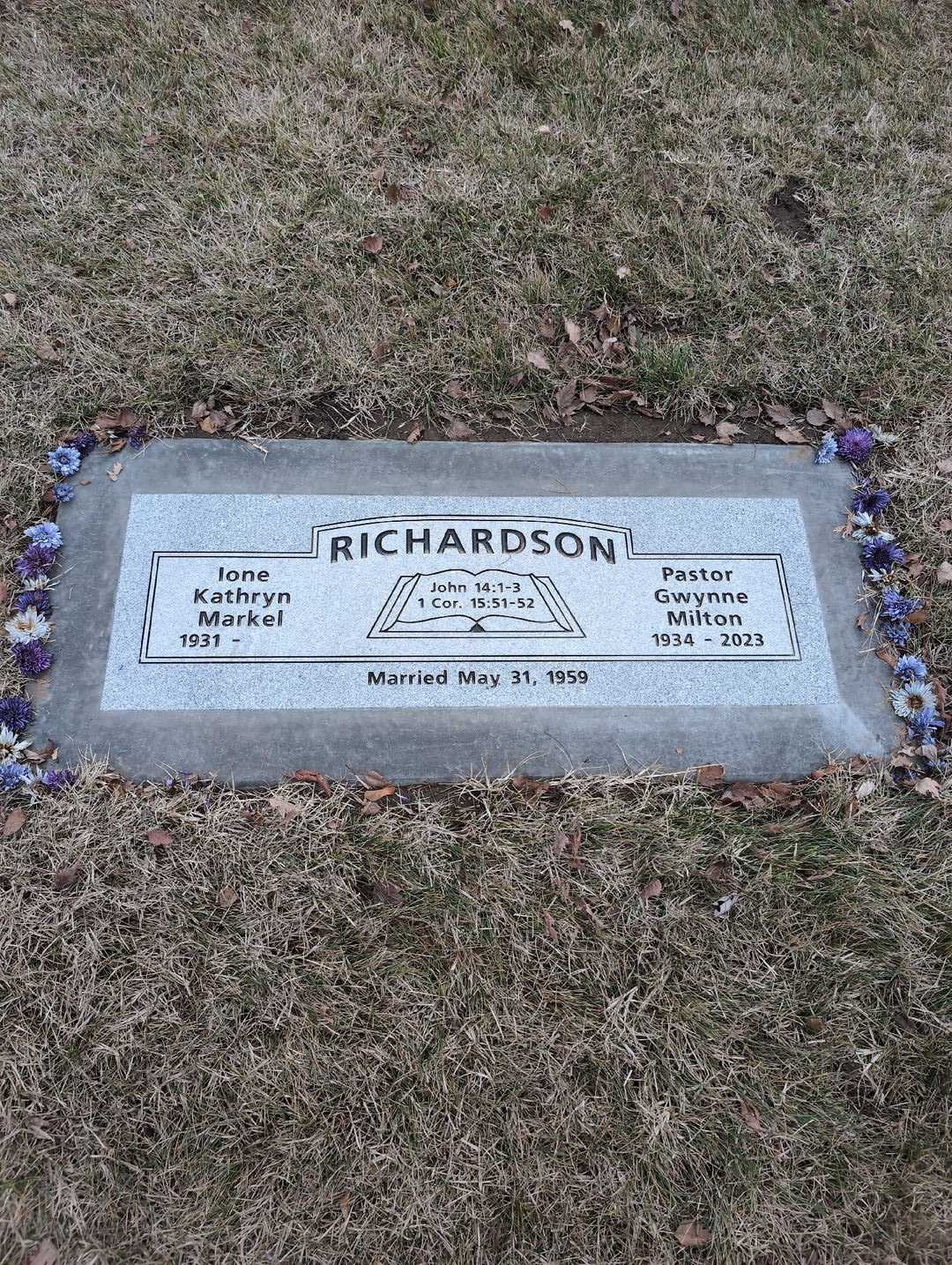 Gwynne Milton Richardson's grave. Photo 3
