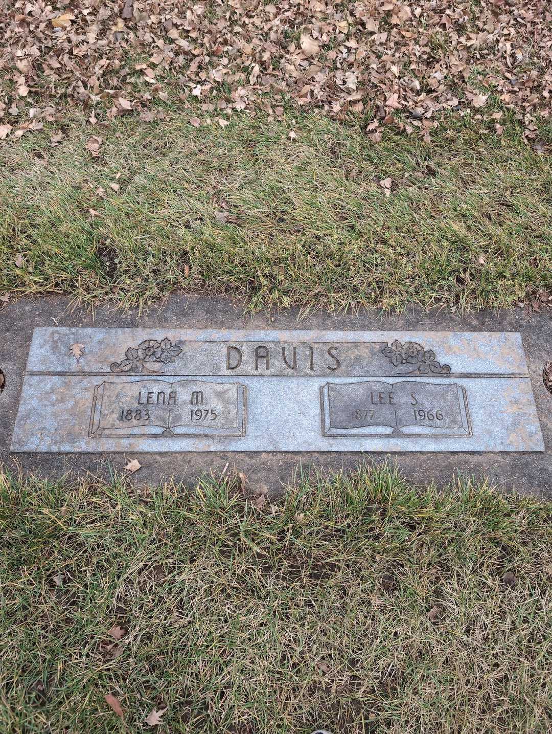 Alice G. Yeasley's grave. Photo 1