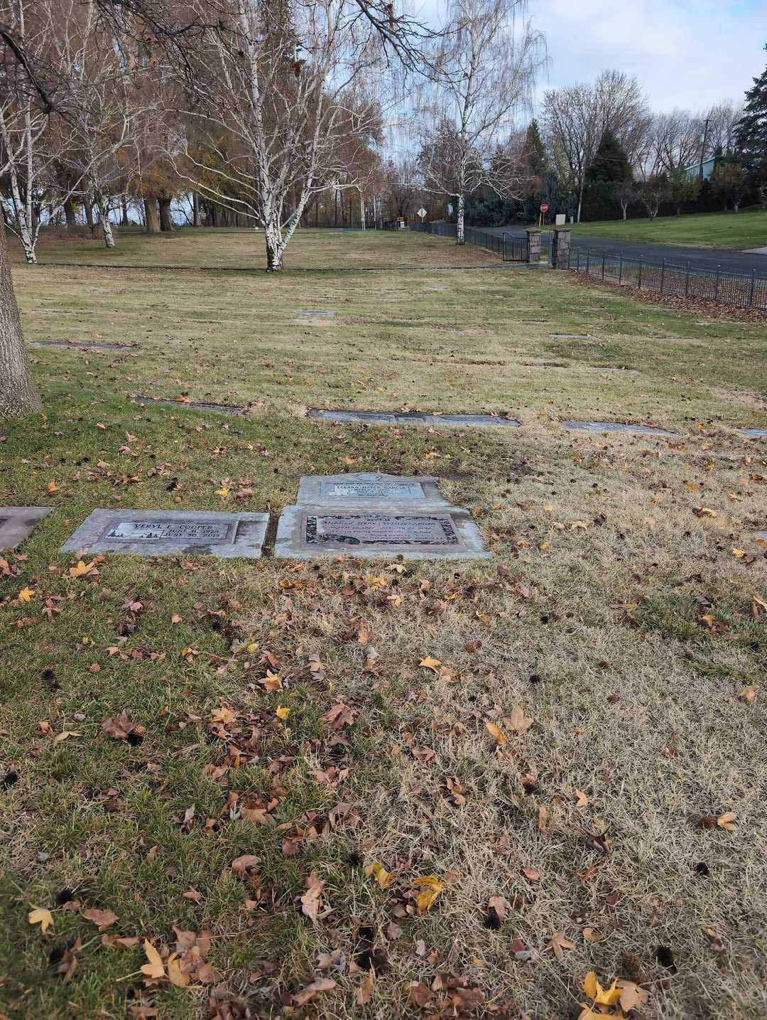 LeeAnn Hatch Garcia's grave. Photo 2