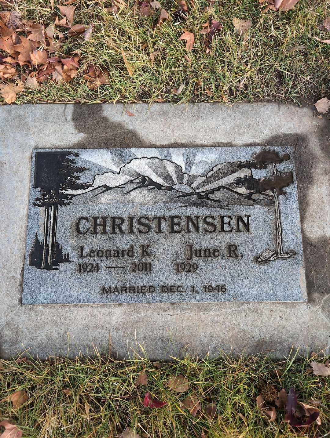 Leonard K. Christensen's grave. Photo 3