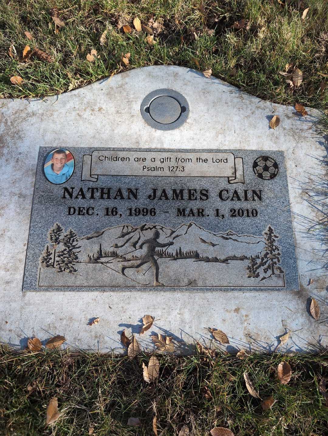Nathan James Cain's grave. Photo 3