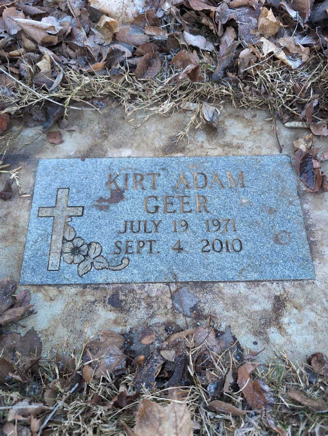 Kirt Adam Geer's grave. Photo 3