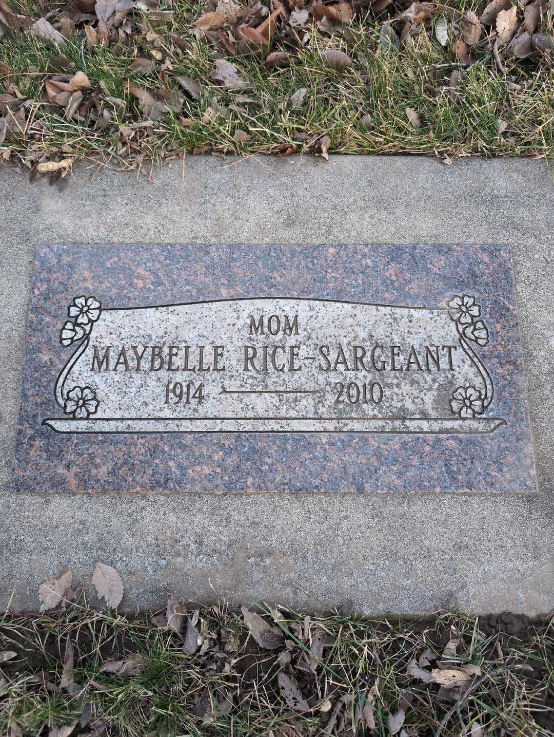 Maybelle Rice-Sargeant's grave. Photo 3