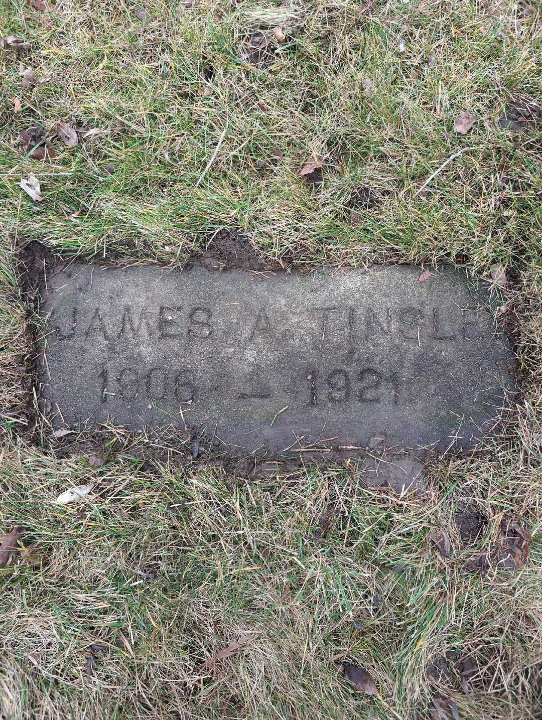Carrol Eugene Eberly's grave
