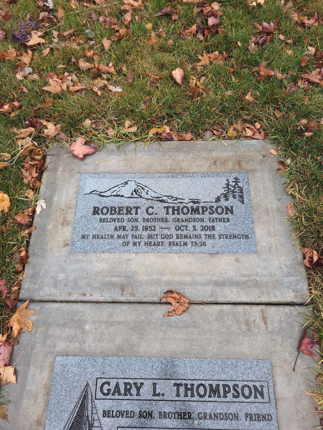 William L. Thompson's grave. Photo 6