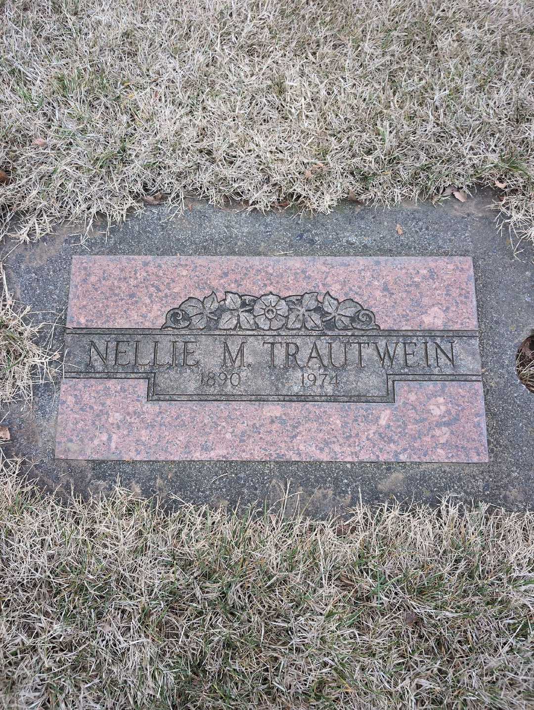 Nellie M. Trautwein's grave. Photo 3