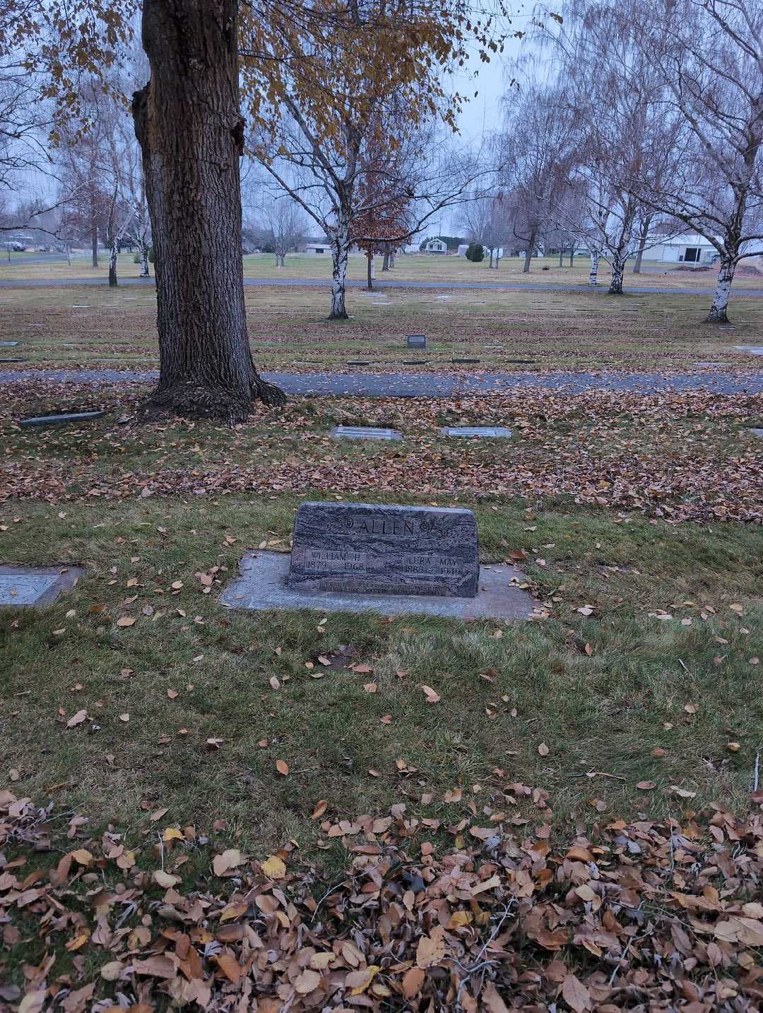 Harvey W. Allen's grave. Photo 2