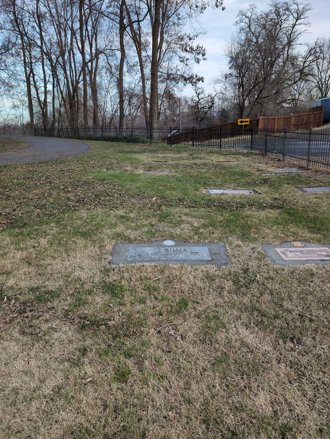 M. Lois Shaw Miller's grave. Photo 2