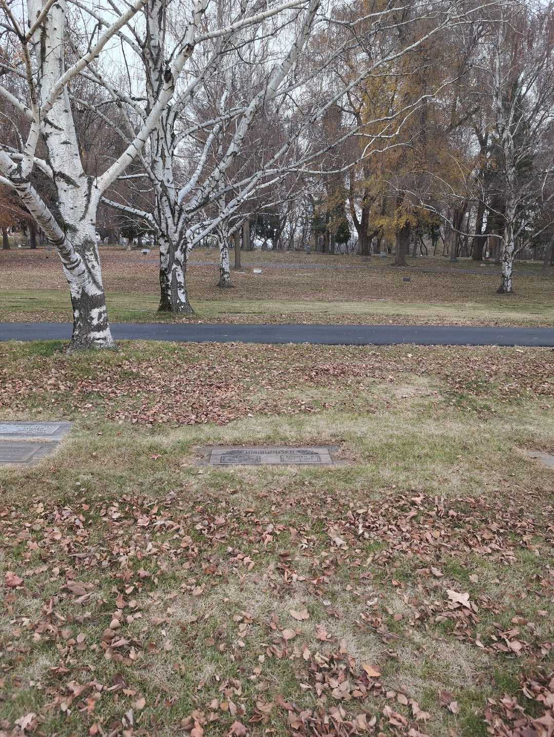 Edward A. Ammundsen's grave. Photo 2