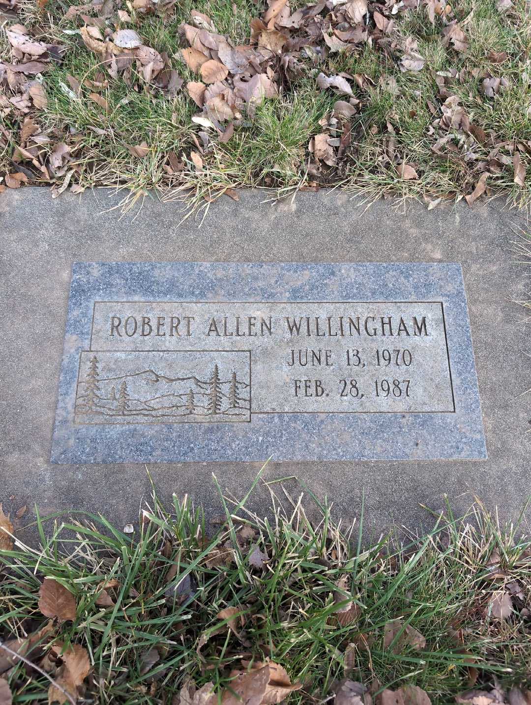 Robert Allen Willingham's grave. Photo 5