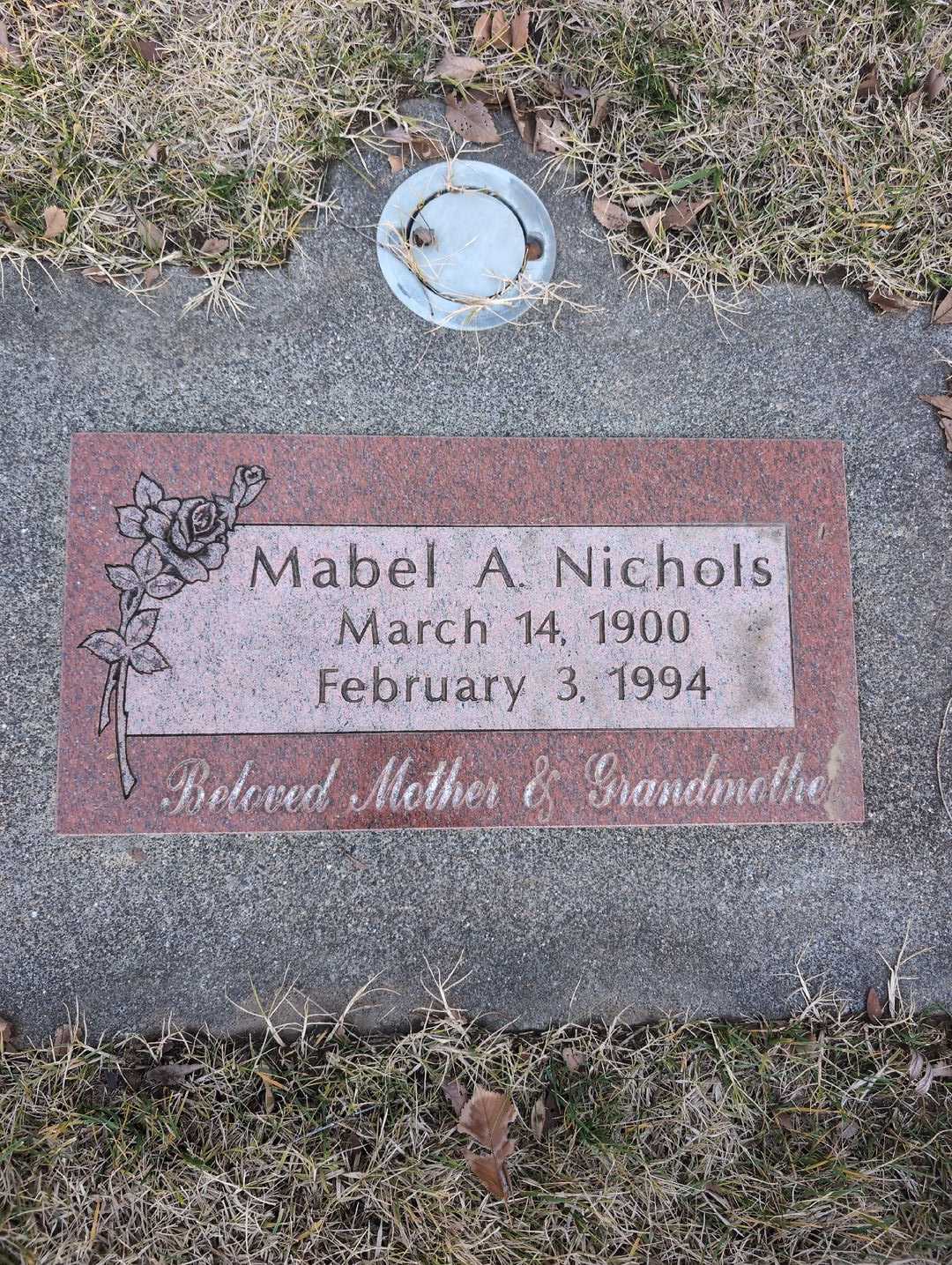 Mabel A. Nichols's grave. Photo 3
