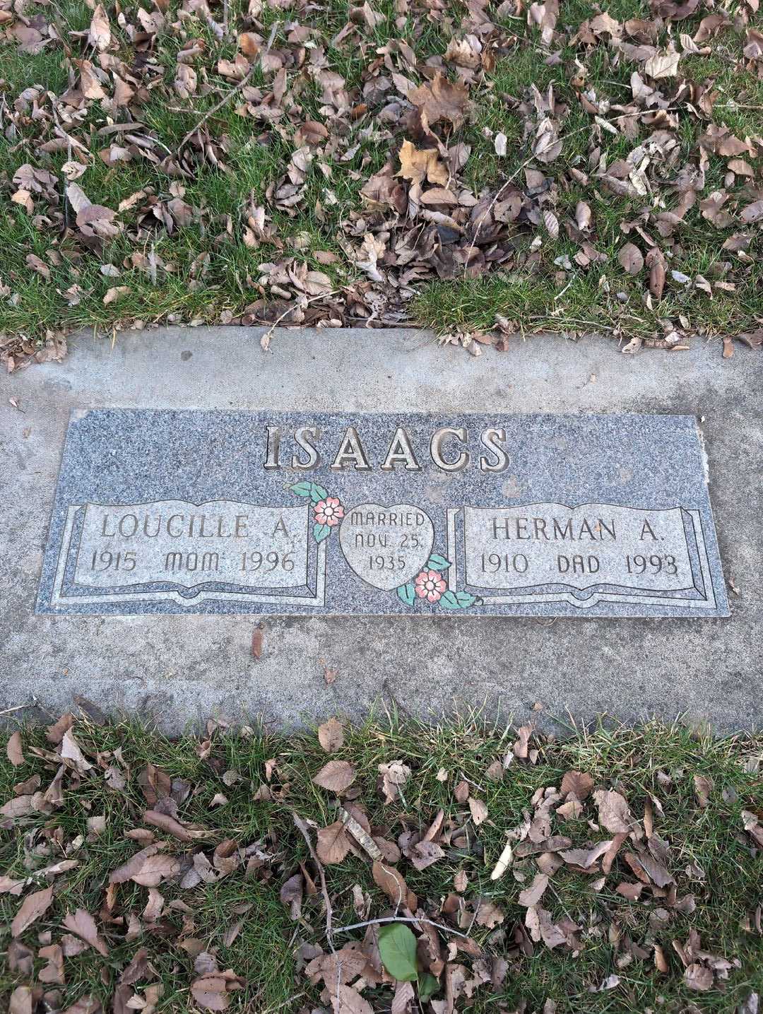 Loucille A. Isaacs's grave. Photo 1