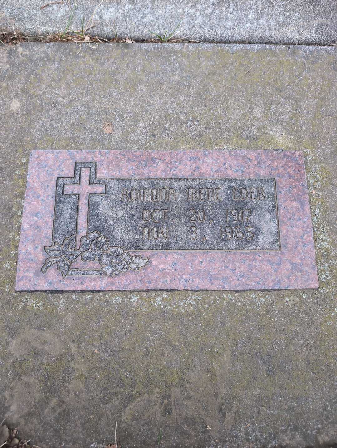 Maude A. Darnall's grave. Photo 1