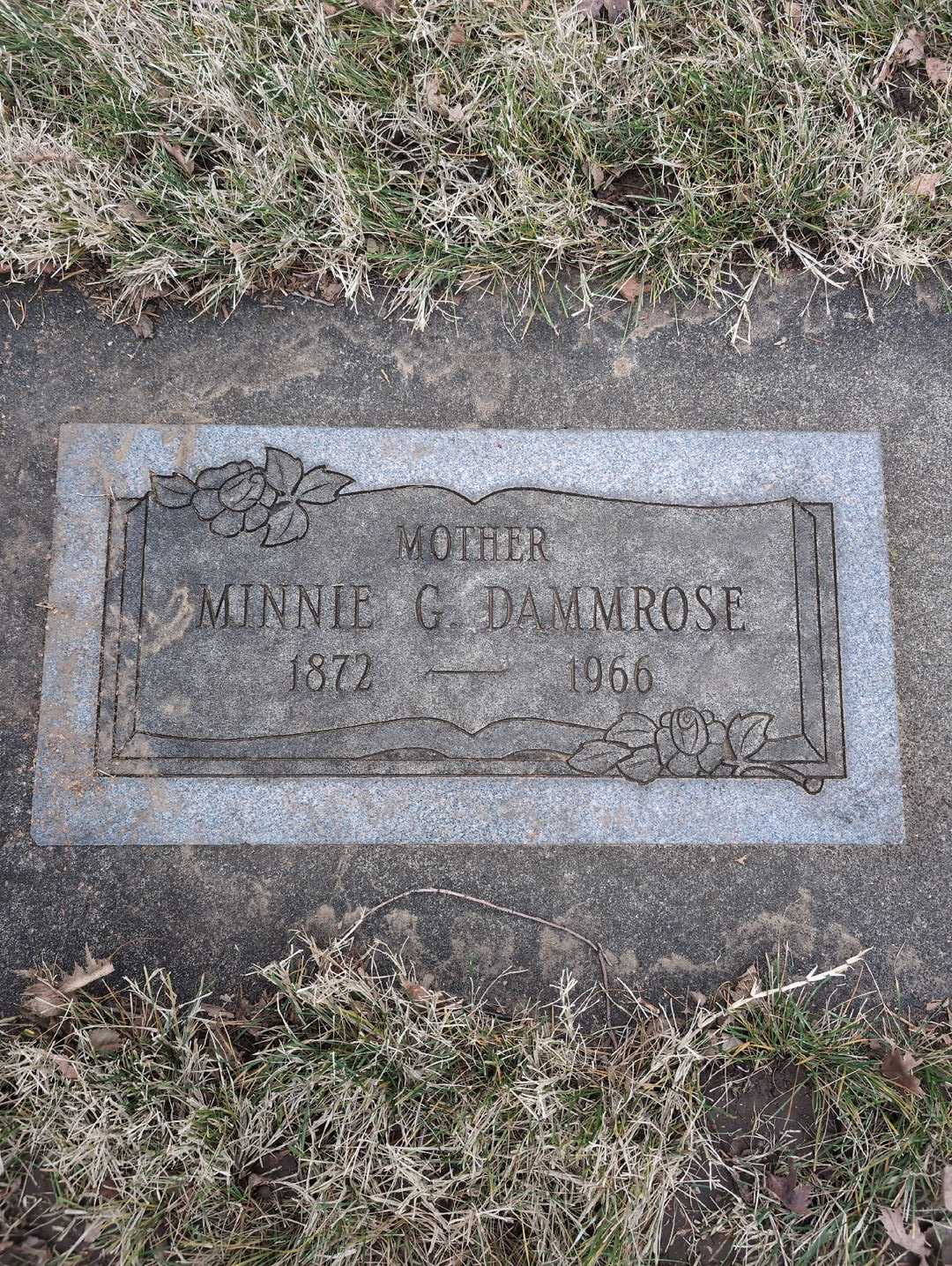 Minnie G. Dammrose's grave. Photo 3