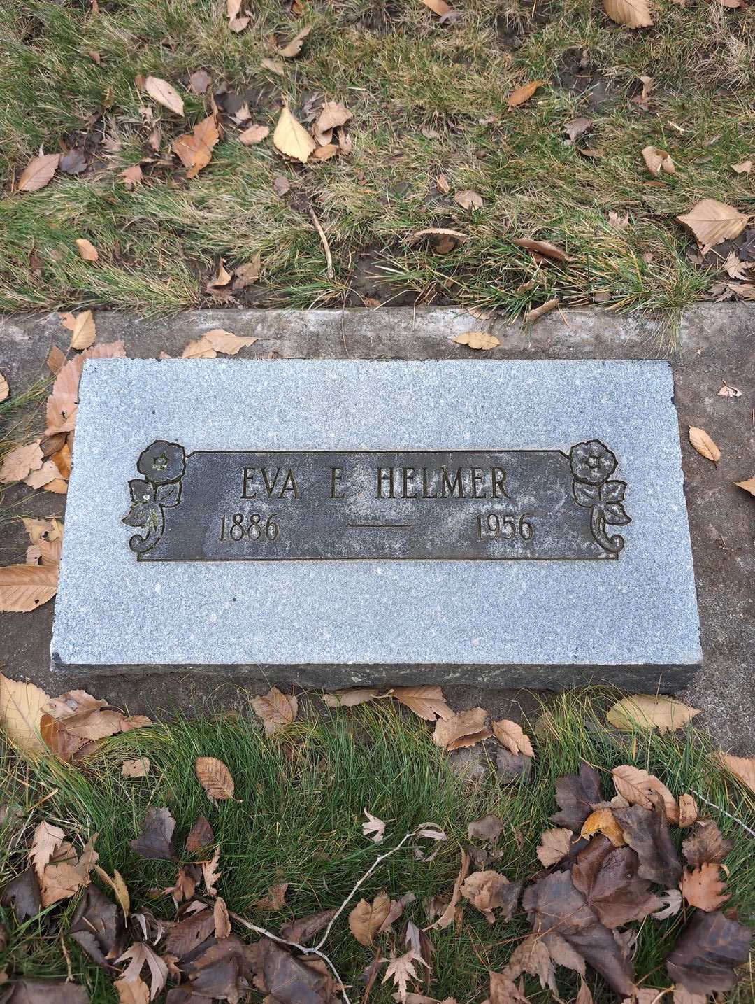 Eva E. Helmer's grave. Photo 3
