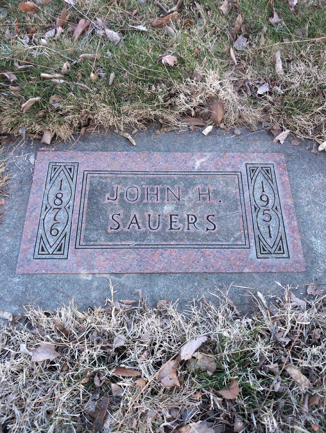 John H. Sauers's grave. Photo 3